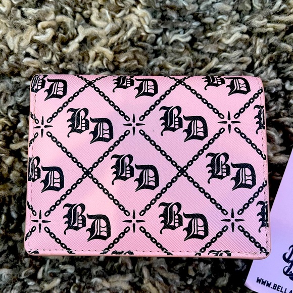 Bella Doña Pink Wallet - Picture 2 of 6